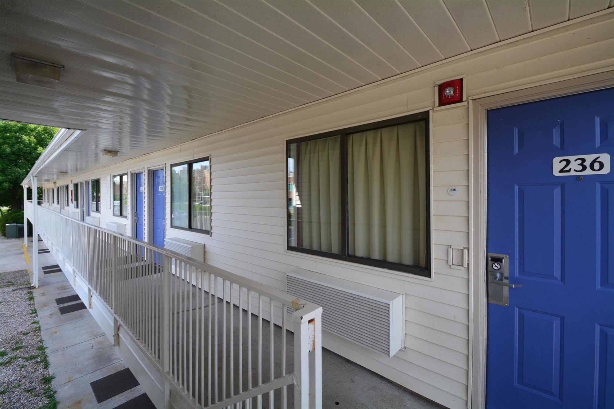 Motel 6-Wethersfield, Ct - Hartford Экстерьер фото